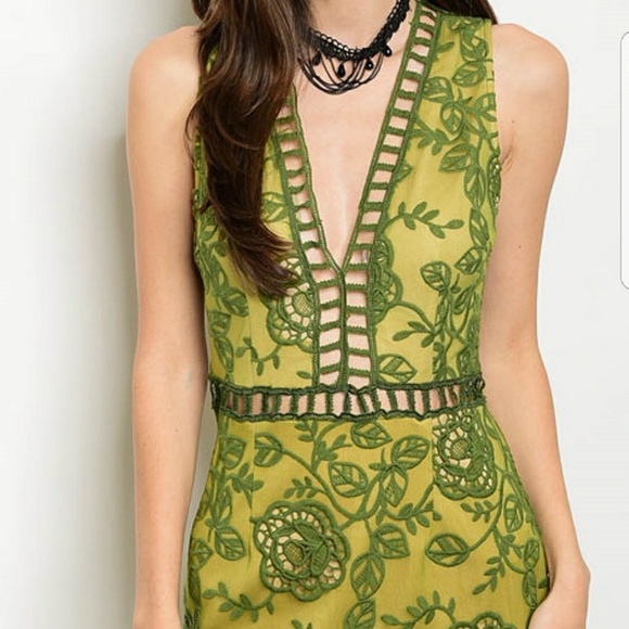 💦OLIVE LACE DRESS - Picture 3 of 3